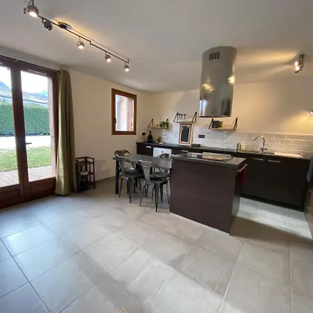Douillet, Proche Gare, Terrasse, Cave Appartement